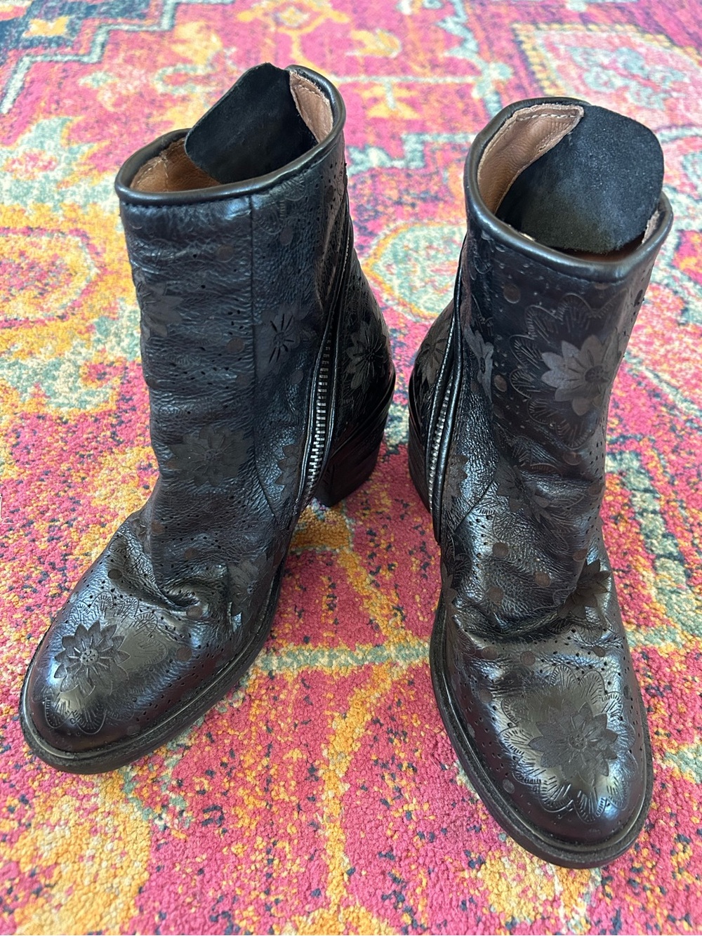 A.S.98 | Women’s Black Floral Embossed Leather Jase Wrap Zip Ankle Boots Size 6 - Picture 2 of 16